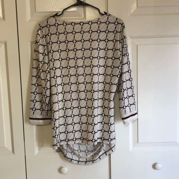 NY&C ๐ blouse gold/black 3/4 sleeve - Picture 11 of 16